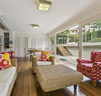 Summery spacious 4 bed home in Kurraba Point - Tweed Heads Accommodation