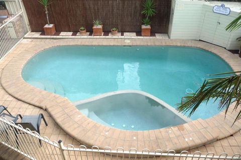 Mollymook Surfbeach Motel & Apartments - Tweed Heads Accommodation 9