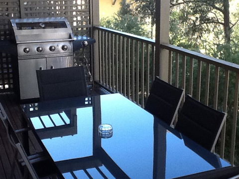 Villa De Saran Located Within Cypress Lakes - Tweed Heads Accommodation 9