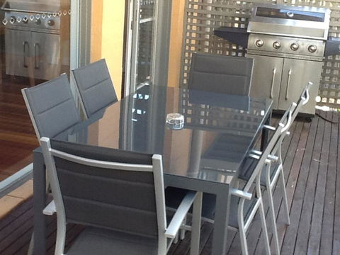 Villa De Saran Located Within Cypress Lakes - Tweed Heads Accommodation 7