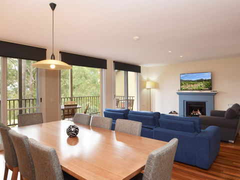 Villa De Saran Located Within Cypress Lakes - Tweed Heads Accommodation 6