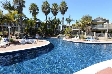 Yarrawonga Waterfront Apartments - Tweed Heads Accommodation 3