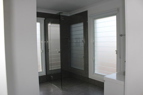 Red Waratah - Tweed Heads Accommodation 15