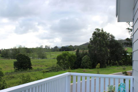 Red Waratah - Tweed Heads Accommodation 11
