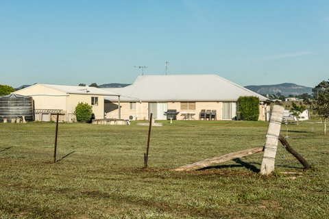 Madigan Wine Country Cottages - Tweed Heads Accommodation 32