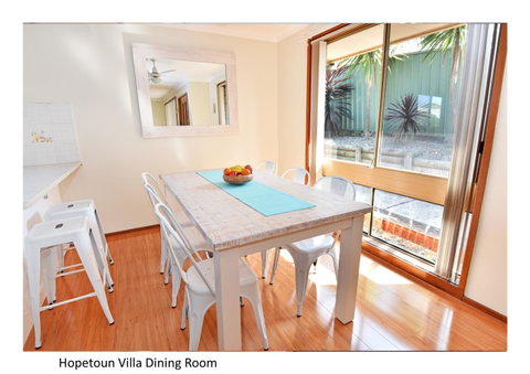 Hopetoun Villa - Tweed Heads Accommodation 9