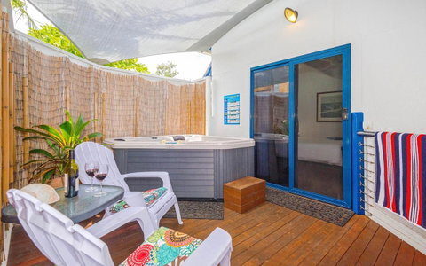 Coast Yamba - Adults Only - Tweed Heads Accommodation 3