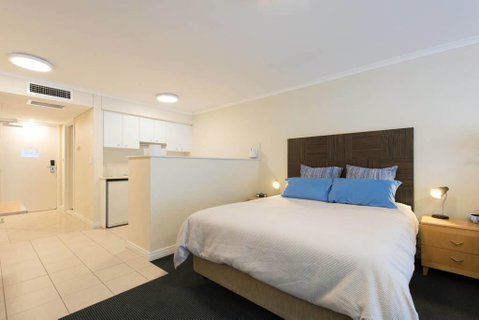 Grande Esplanade Studio - Tweed Heads Accommodation 4
