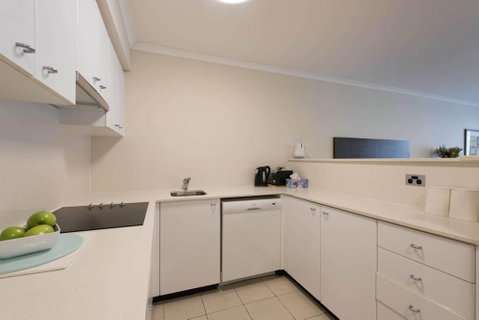 Grande Esplanade Studio - Tweed Heads Accommodation 9