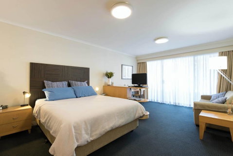 Grande Esplanade Studio - Tweed Heads Accommodation 1