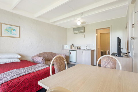 Black Dolphin Resort Motel & Apartments - Tweed Heads Accommodation 14