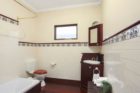 Allegra Cottage Of Leura - Tweed Heads Accommodation 8
