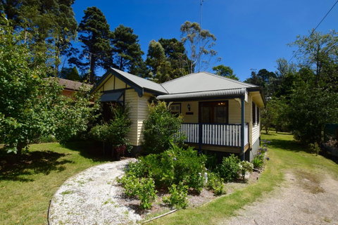 Allegra Cottage Of Leura - Tweed Heads Accommodation 11