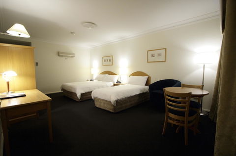 Carlyle Suites & Apartments - Tweed Heads Accommodation 6