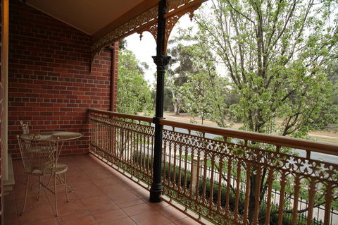 Carlyle Suites & Apartments - Tweed Heads Accommodation 16