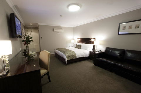 Carlyle Suites & Apartments - Tweed Heads Accommodation 4