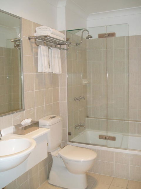 Carlyle Suites & Apartments - Tweed Heads Accommodation 22