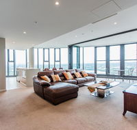 180 water view three bedroom wooden furniture - Tweed Heads Accommodation