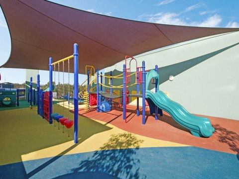 Nomikis\'On The Avenue - Tweed Heads Accommodation 7