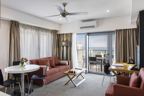 Oaks Darwin Elan Hotel - Tweed Heads Accommodation 16