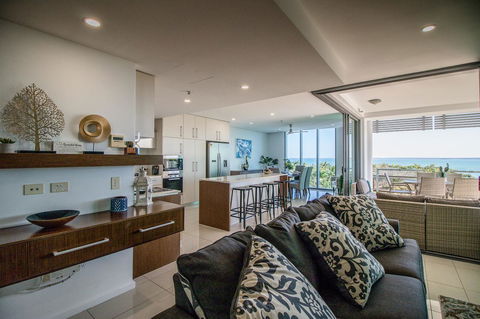ZEN BY THE WATER - Esplanade Darwin Retreat - Tweed Heads Accommodation 0