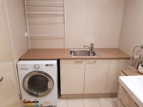 Darwin-Ocean Views, Tropical Getaway, Pool & Aircon - Tweed Heads Accommodation 16