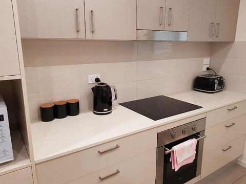 Darwin-Ocean Views, Tropical Getaway, Pool & Aircon - Tweed Heads Accommodation 9