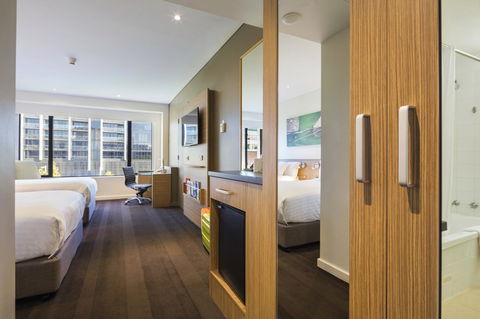 Crowne Plaza Canberra, An IHG Hotel - Tweed Heads Accommodation 23