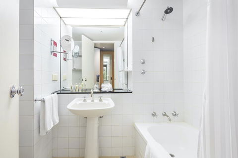 Crowne Plaza Canberra, An IHG Hotel - Tweed Heads Accommodation 26