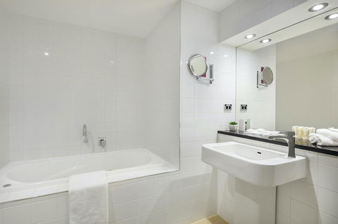 Crowne Plaza Canberra, An IHG Hotel - Tweed Heads Accommodation 28