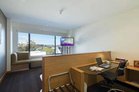 Crowne Plaza Canberra, An IHG Hotel - Tweed Heads Accommodation 15
