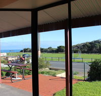 Bott's Beach Retreat - Tweed Heads Accommodation