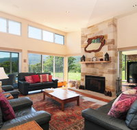 Bottlebrush Lodge - Great views and a pool - Tweed Heads Accommodation