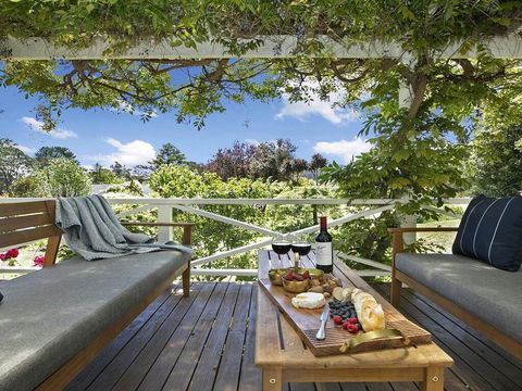 Bourne Cottage - Perfect For All Seasons - Tweed Heads Accommodation 0