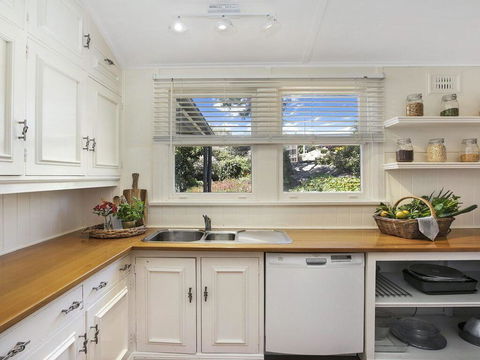Bourne Cottage - Perfect For All Seasons - Tweed Heads Accommodation 2