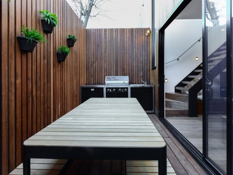 Boutique Stays - County Down, Contemporary Port Melbourne Home - Tweed Heads Accommodation 1