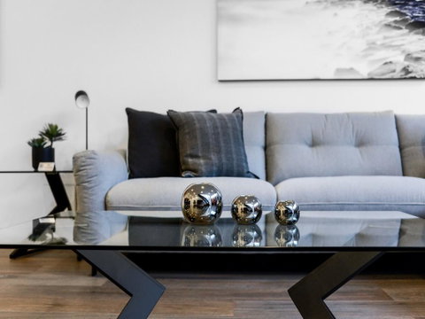 Boutique Stays - County Down, Contemporary Port Melbourne Home - Tweed Heads Accommodation 3