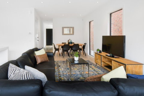 Boutique Stays-Murrumbeena Place 1 - Tweed Heads Accommodation 2