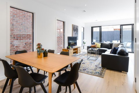 Boutique Stays-Murrumbeena Place 1 - Tweed Heads Accommodation 1