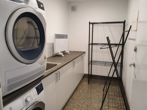 Braeside, 1 Bedroom. East Jindabyne - Tweed Heads Accommodation 2