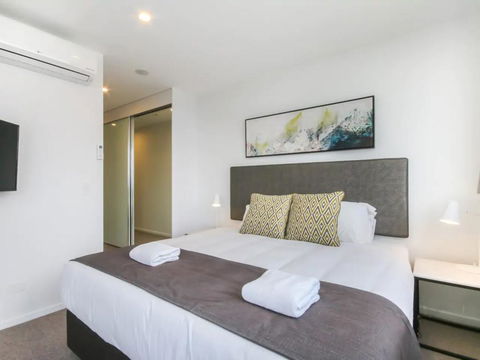 Brand New 2 Bedroom Unit With Amazing Hinterland Views - Tweed Heads Accommodation 2