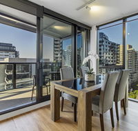 Brand new luxury pad in shopping and dining Mecca - Tweed Heads Accommodation