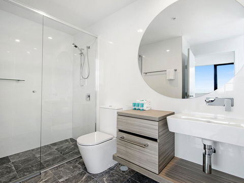 BRAND NEW Qube Broabeach Luxury 2 Bedroom - Tweed Heads Accommodation 3