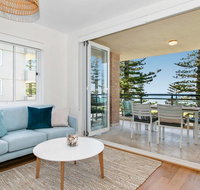 Breath-taking Ocean Front Apartment - Tweed Heads Accommodation