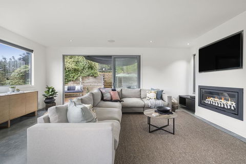 Bridgewater Luxury Family Retreat, Close To The Beach - Tweed Heads Accommodation 0