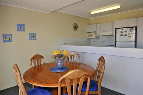 Bright & Comfortable In Quiet Location - Tweed Heads Accommodation 3