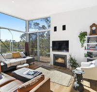 Bristlebird - Beach 650m Pets Fireplace Linen 4 bdrm WiFi - Tweed Heads Accommodation