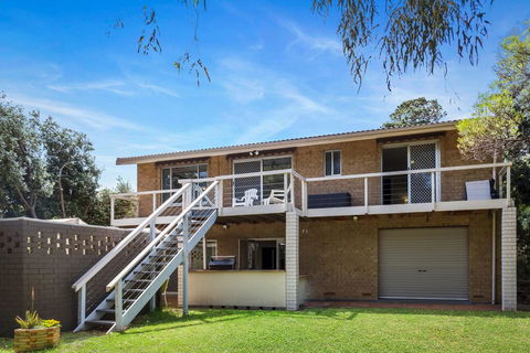 Broadbeach Retreat - 32 Broadbeach Drive - Tweed Heads Accommodation 2