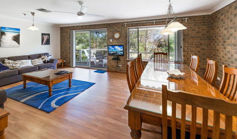 Broadbeach Retreat - 32 Broadbeach Drive - Tweed Heads Accommodation 3