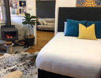 BungalowTenterfield - Modern Vintage Luxury